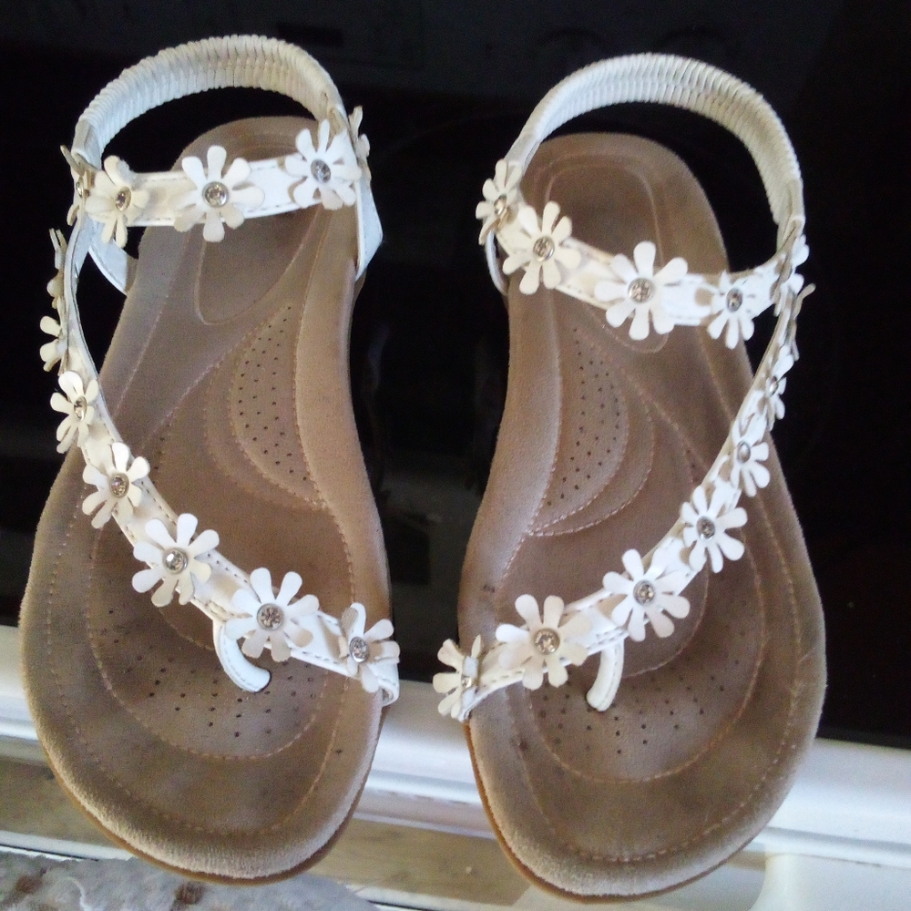 Nicole Women's Daisy Sandles